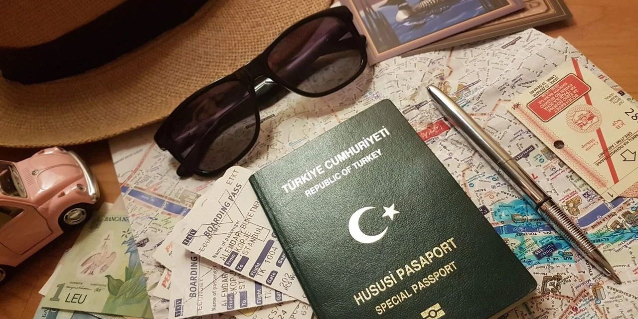 Yeşil pasaportla vizesiz seyahat dönemi sona eriyor, AB'den yeni karar