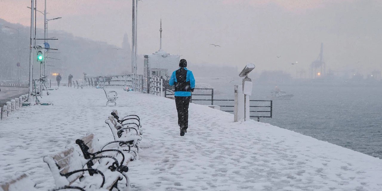 İstanbul'da kar yağışı sebebiyle okullar tatil oldu