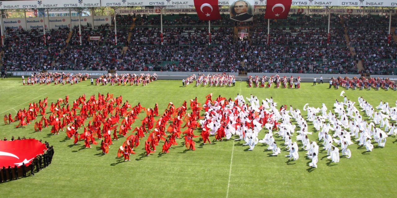 Törenlerde görev alan öğretmenler başarı belgesi bekliyor, başarı ve üstün başarı belgeleri kimlere veriliyor