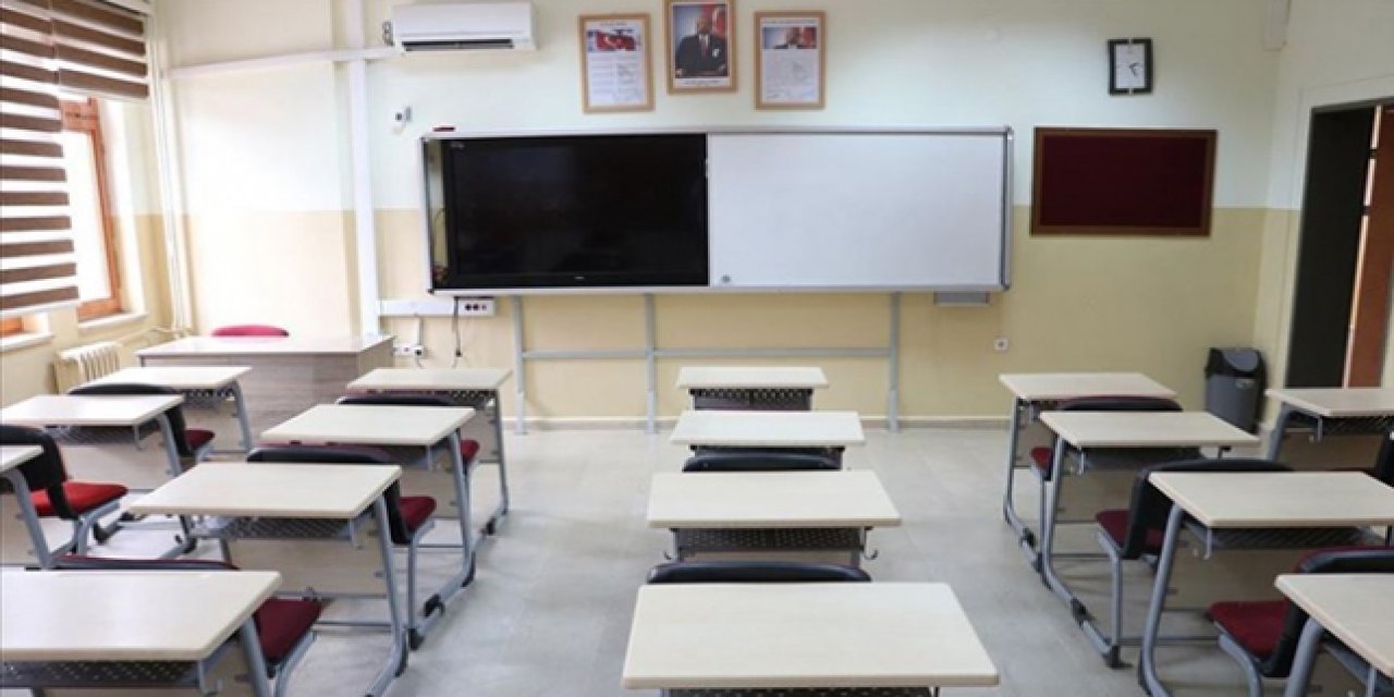 Okullar Ne Zaman Kapanacak? Yaz Tatili İçin Geri Sayım Başladı