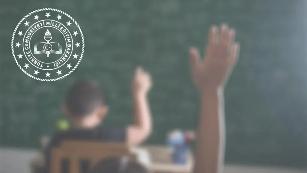 MEB, 2025-2026 Eğitim Öğretim Yılı Takvimini Duyurdu: İşte Ara Tatil ve Sömestr Tarihleri!