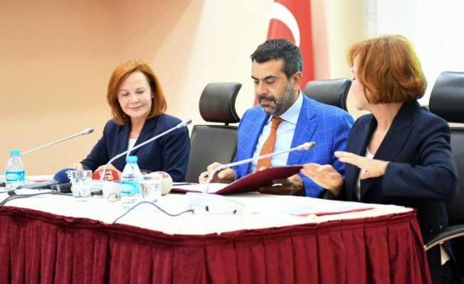 Devlet sanatçısı ikiz piyanist Pekinel´ler ile iş birliği protokolü yapıldı