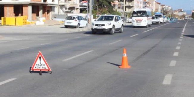 Otomobilin çarptığı ortaokul öğrencisi hayatını kaybetti