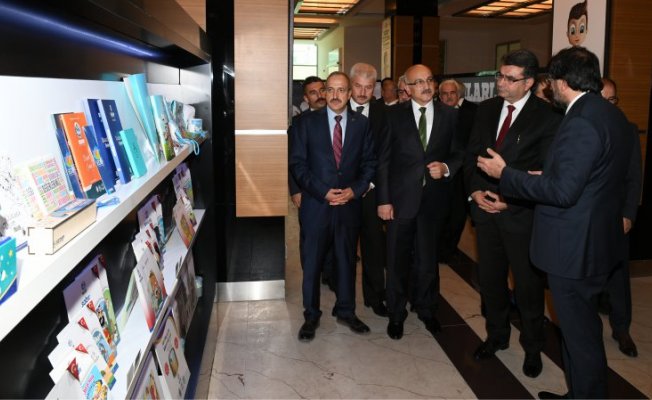 Erdem, "Değerlerimizle Varız" temalı sergiye katıldı