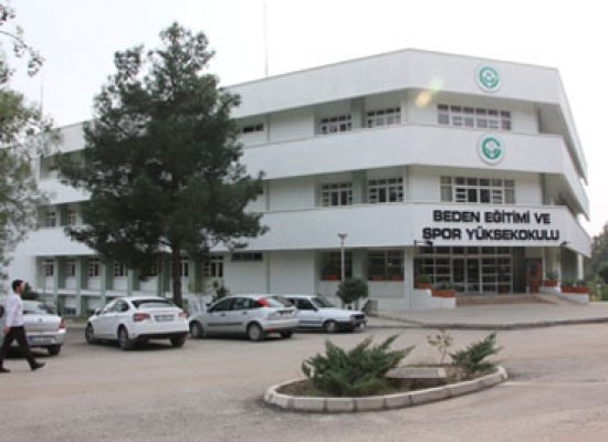 Beden Eğitimi ve Spor Yüksekokulu mezunları, seslerinin duyulmasını istiyorlar