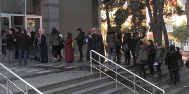 Üniversite öğrencilerine 200 lira desteğe 10 binin üzerinde başvuru