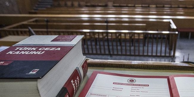 İki eski öğretmenin FETÖ davasına devam edildi