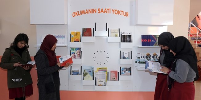 Gürpınar Belediyesi 100 okula kitaplık yaptırdı