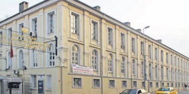 Üniversite'de öğrencilere kırbaçlı dayak