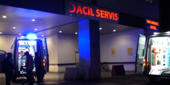 Öğrenci servisi ile kamyon çarpıştı: 15 yaralı