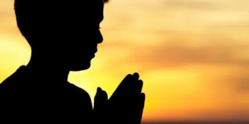 ’Zavallı DİNİ ÇEVİRDİN Onunla MASKARAYA’