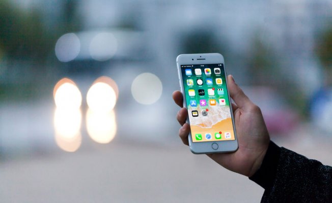 Apple CEO'su Cook'tan iPhone müjdesi! Türkiye'deki fiyatlara indirim geliyor