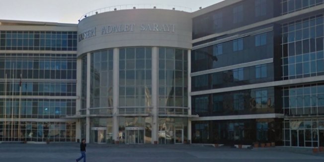 Devlet büyüklerini tehdit iddiasıyla 10 kişi hakim karşısında