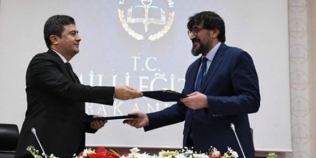 İntihal yazılımını ücretsiz olarak MEB'e hibe etti