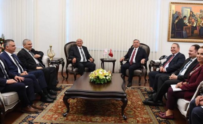 Bakan Yılmaz, KKTC Millî Eğitim ve Kültür Bakanı Özyiğit ile bir araya geldi