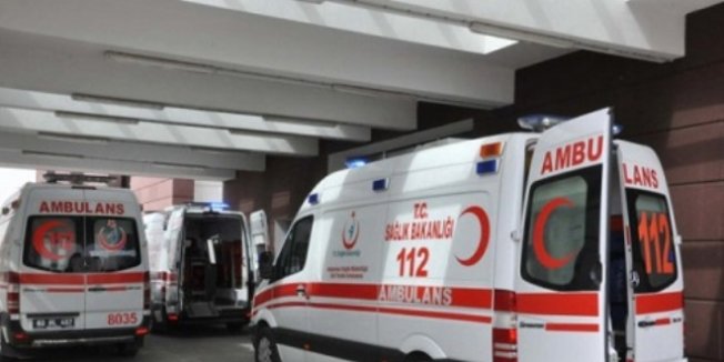 Erzurum'da öğrenci minibüsü devrildi: 14 yaralı