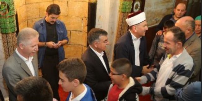 Bakan İsmet Yılmaz bayram namazını Sivas'ta kıldı