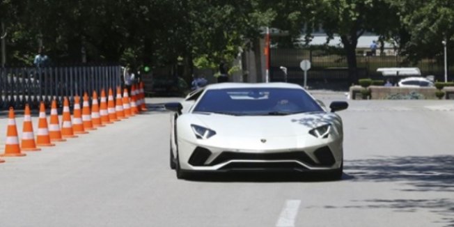 Kenan Sofuoğlu meclise böyle geldi