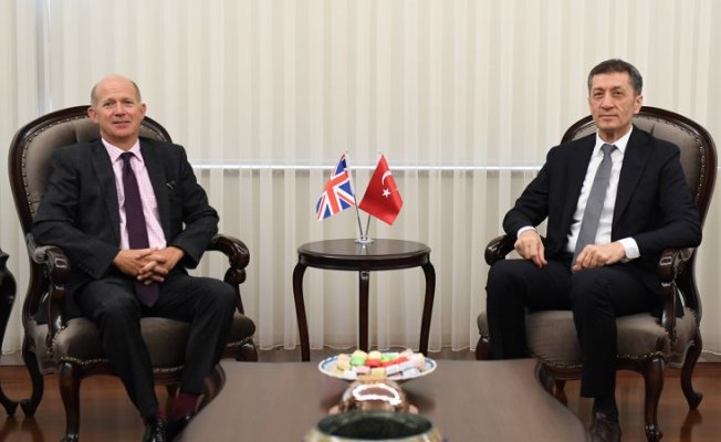 Bakan Selçuk, İngiltere Büyükelçisi Chilcott’ı kabul etti
