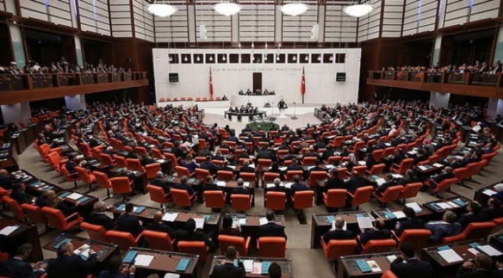 Emeklilikte yaşa takılanlara ilişkin önerge kabul edilmedi