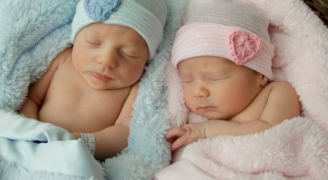 Doğum yardımında ikiz çocuğu olana 2 yıl aylık 300 lira