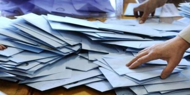 Hangi iller saat kaçta oy kullanacak?