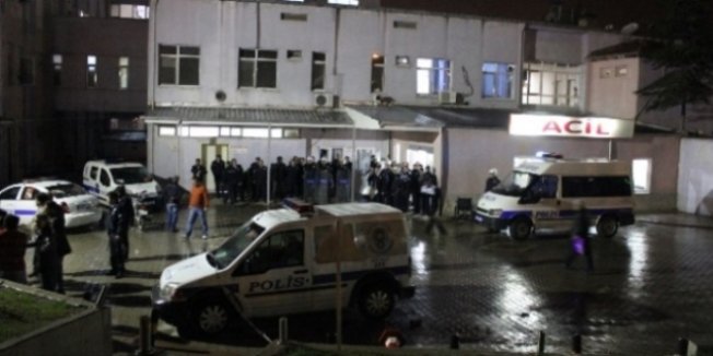 Adıyaman'da okul önünde bıçaklı kavga: 3 yaralı