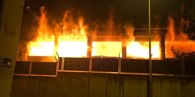 Adıyaman'da lisenin spor salonunda yangın