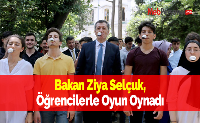 Bakan Ziya Selçuk, Öğrencilerle Oyun Oynadı