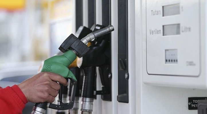 Akaryakıta zam geldi.