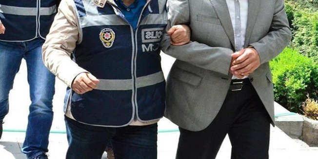 Öğrenci servisi ile kamyonun çarpışmasında sürücüler tutuklandı