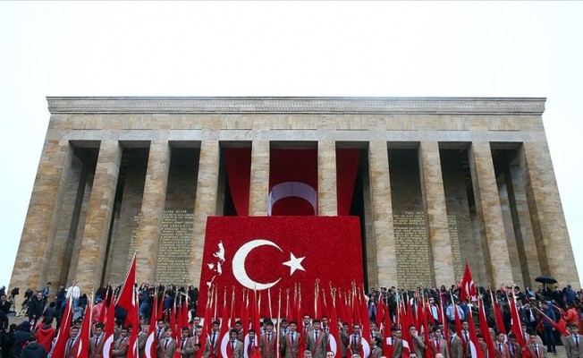 Cumhuriyet Bayramı tüm yurtta coşkuyla kutlanıyor