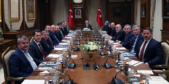 Erdoğan, Bakan Selçuk ve Memur-Sen heyetini kabul etti