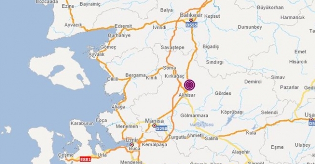 Akhisar'daki 4,8'lik depremde bir cami ile okulda hasar