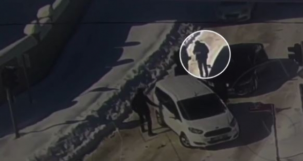 PKK'lı terörist HDP'li milletvekilinin evinden çıktı