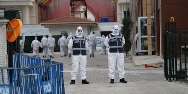 Umreden dönenlerin yurtlarından tahliyesi ertelendi