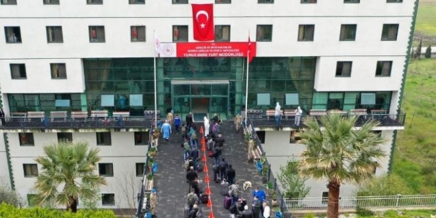 Karantina süresi dolan öğrenciler memleketlerine gönderiliyor