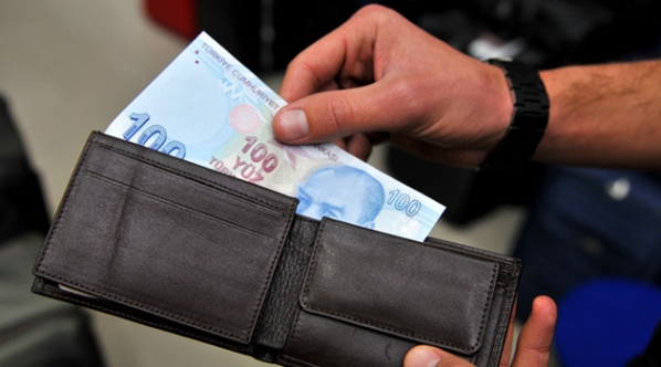 Bakan Selçuk: 1000 TL yardım parası üçüncü faz ödemeleri için talepleri almaya başlıyoruz