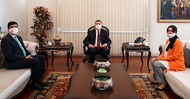 Milli Eğitim Bakanı Ziya Selçuk, 15 Temiz şehit yakını ve gazileriyle görüştü