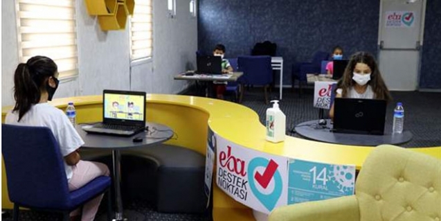 Depremzede çocuklar için konteyner kentte EBA Destek Merkezi açıldı