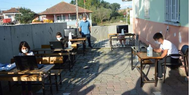 Gezici EBA Destek Noktası Aracı' İle Öğrencilere Ulaşıyorlar