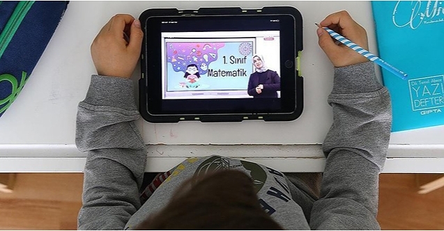 Savunma sanayisinden öğrencilere 19 bin tablet