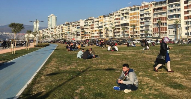 İzmir'de koronavirüs kısıtlaması: 65 yaş üstüne sokağa çıkma yasağı getirildi