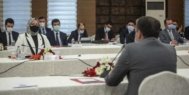 Bakan Selçuk'tan asgari ücret açıklaması