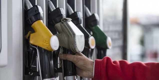 Benzine ve motorine  zam