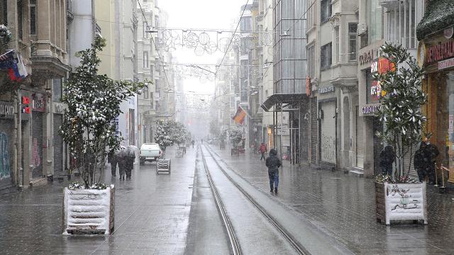Vaka sayıları geriledi, kısıtlamalarda gevşeme gündeme geldi