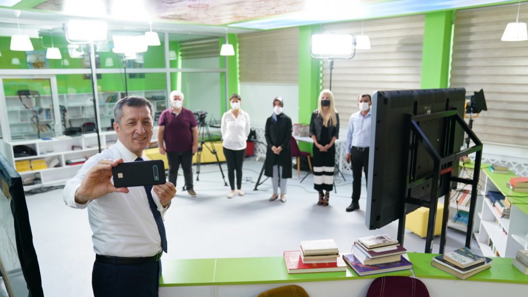 TRT EBA LİSE İKİNCİ DÖNEM DERS ÇEKİMLERİ TAMAMLANDI