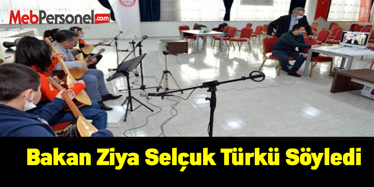 Bakan Ziya Selçuk türkü söyledi