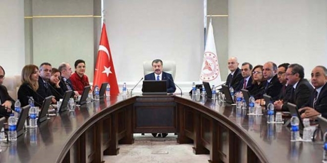 Fahrettin Koca 19.10'da açıklama yapacak. Yeni önlemler geliyor