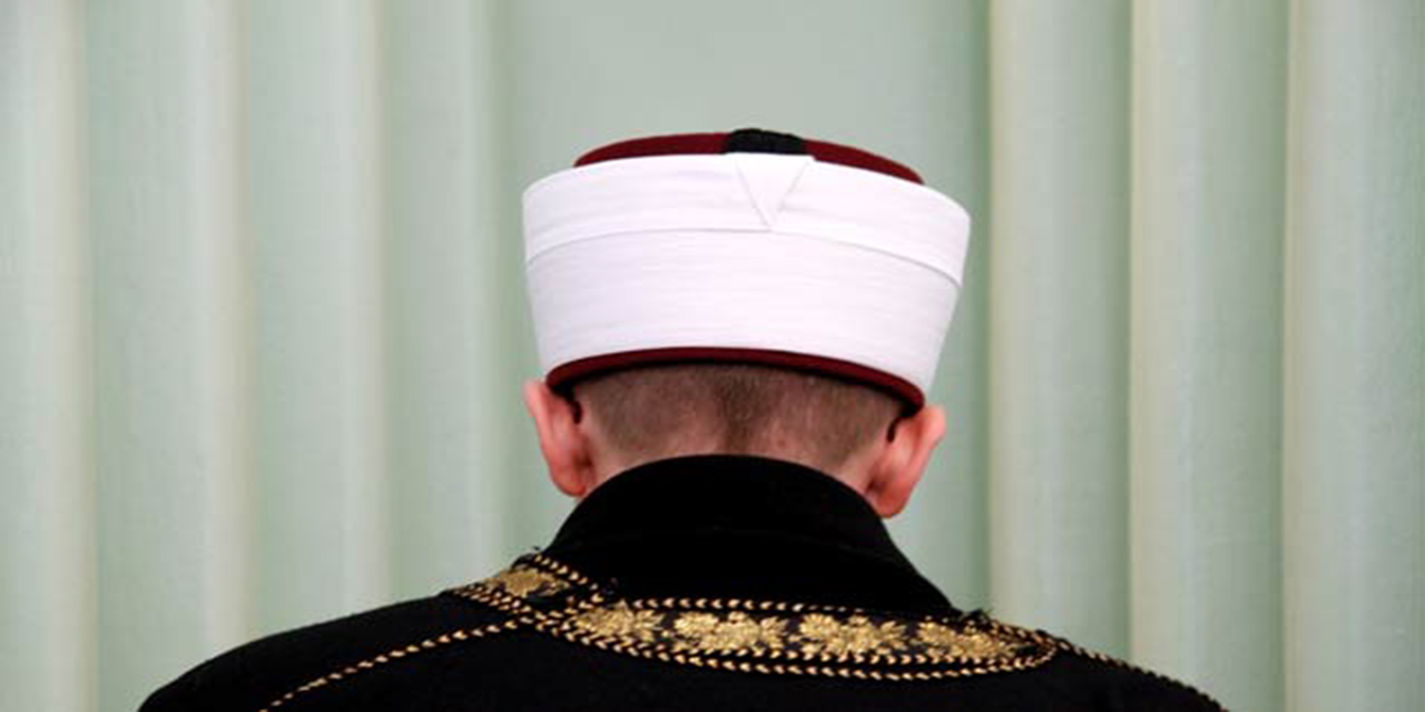 Ortaokul ve Lise Mezunu İmam-Müezzin Maaşı 4831 TL Oldu